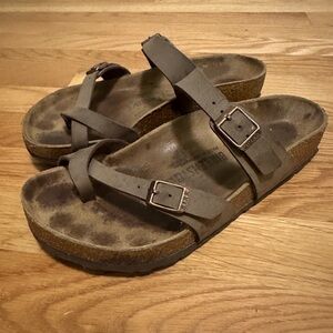 Brown Mayari Birkenstock size 39